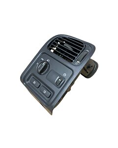 Dashboard luchtrooster en Lichtschakelaar Links Gebruikt, Dashboard Air Vent and Headlight Switch Left Used, Fits Volvo S40 V40 (2000 - 2004) Part no 30613855, 30613943