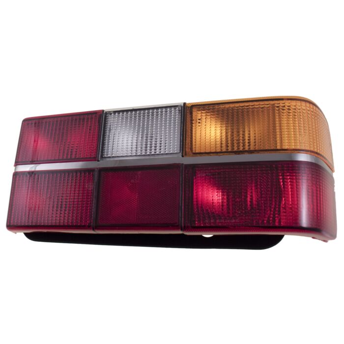 Volvo Achterlicht 240 244+242+262 sedan rechts 1979-1989 (chroom type) origineel Volvo met mistachterlamp 240 Volvo onderdeel nr 1372213