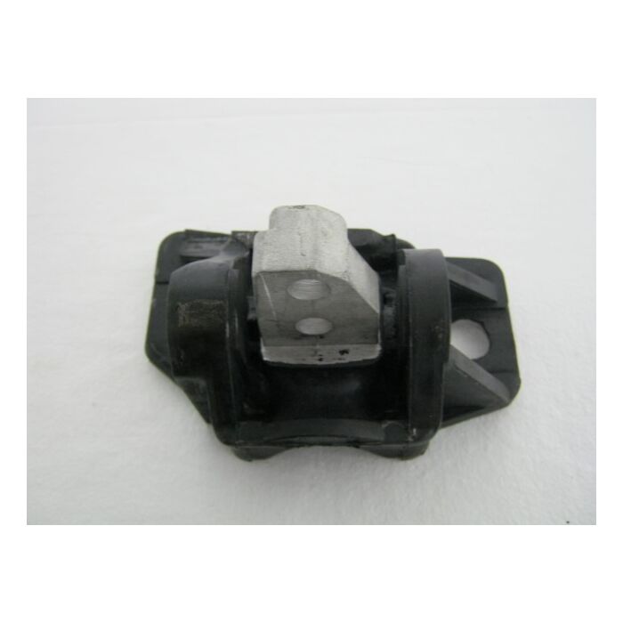 Motor steun onderste 850+V70 2WD en 4WD-1998 Rechts voor (6842637) 850