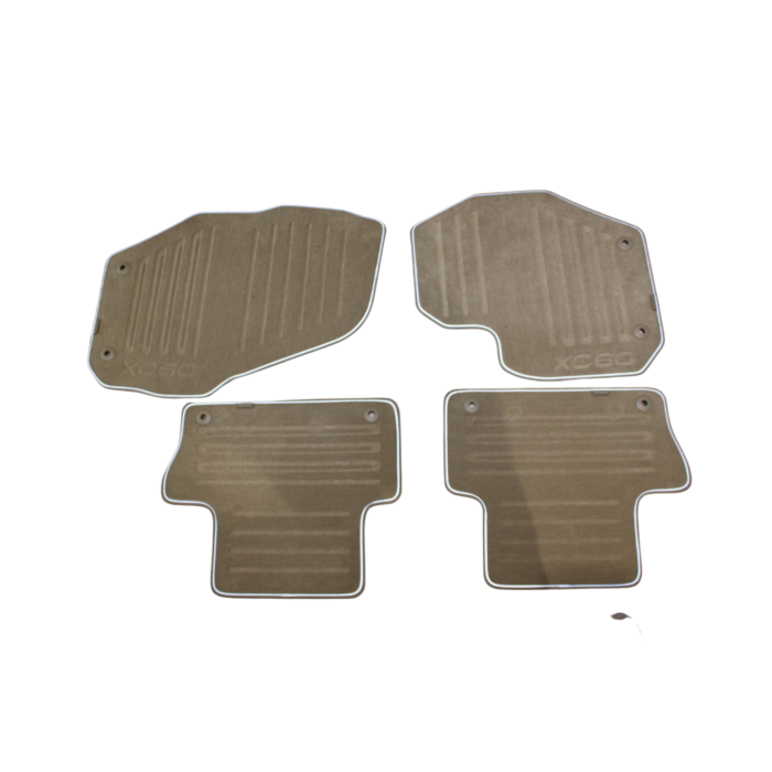 "Set Elegante di Tappetini Beige per Volvo XC60 - Stile e Comfort"
