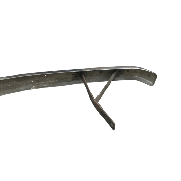 Paraurti cromato con gomme e supporti per Volvo 140
