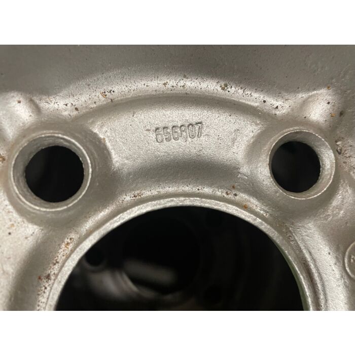 Cerchio in acciaio 15x4, 5 pollici pv 544 656807 per Volvo