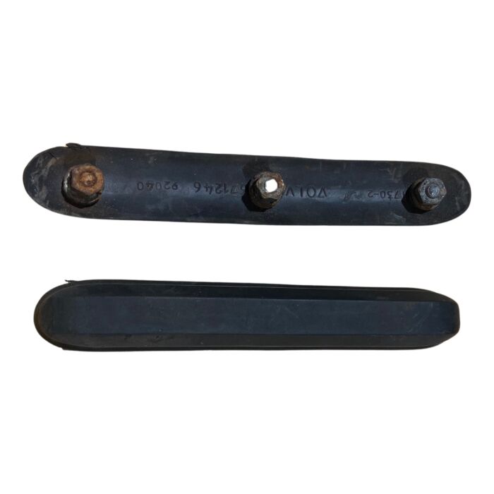 Rubbers voor bumperbeschermers, set van 2, set of 2, Rubber for bumper guards, voorbumper, Front Damper, volvo, amazon, 121, 130, 220, used, (671246)