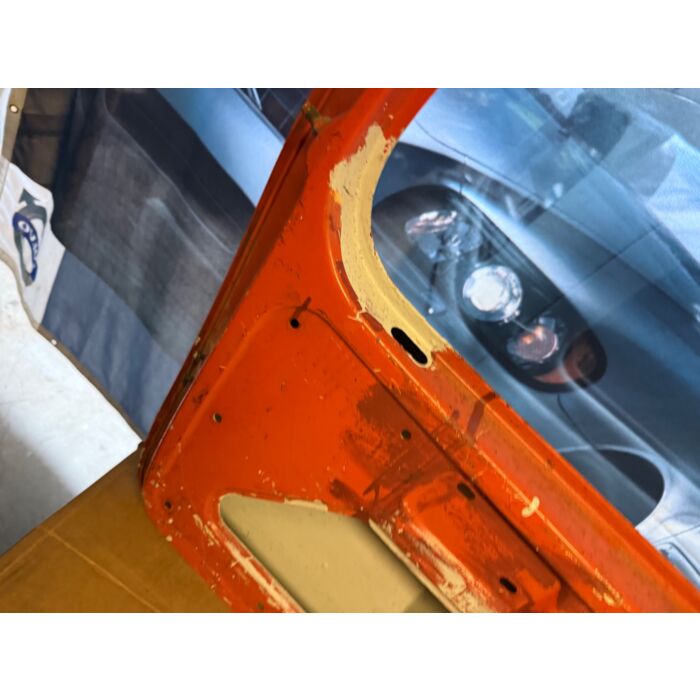 Portellone Volvo 240 modello vecchio rosso