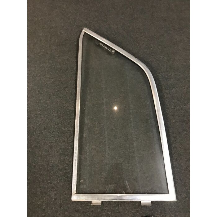 Finestra di ventilazione laterale destra con vetro 142 Volvo 140, Prodotto usato