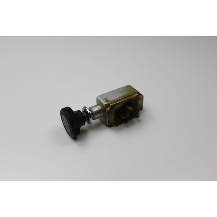 Interruttore illuminazione P1800 per Volvo da telaio n. 30.000, prodotto usato