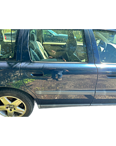 deur portier rechts achter volvo V70 donkerblauw metallic kleur 417  passagierskant