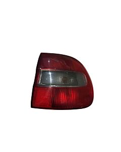 Luce posteriore destra Volvo V40 usata