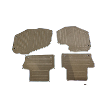 "Set Elegante di Tappetini Beige per Volvo XC60 - Stile e Comfort"