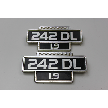 Emblema Volvo 242 per ala, prodotto emblema schermo 242 Volvo