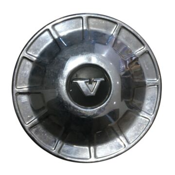 Coprimozzo Volvo 140 RVS con cerchio nero attorno alla V (primo tipo) NOS pezzo di ricambio Volvo nr 677282U prodotto usato